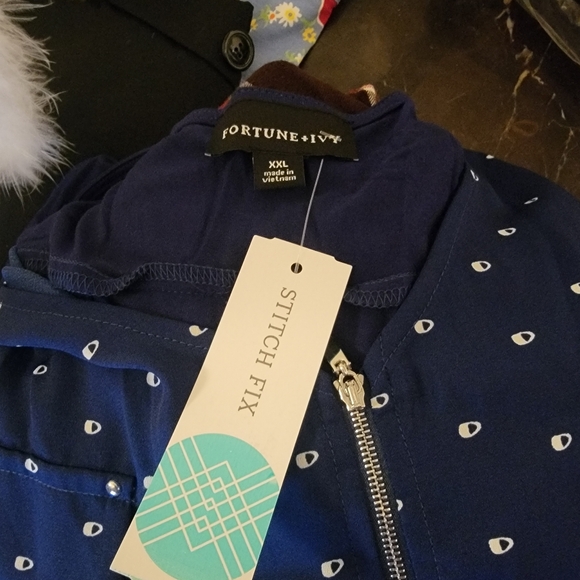 FORTUNE + IVY Lola Mixed Material Blouse Navy blue Top - Picture 5 of 5